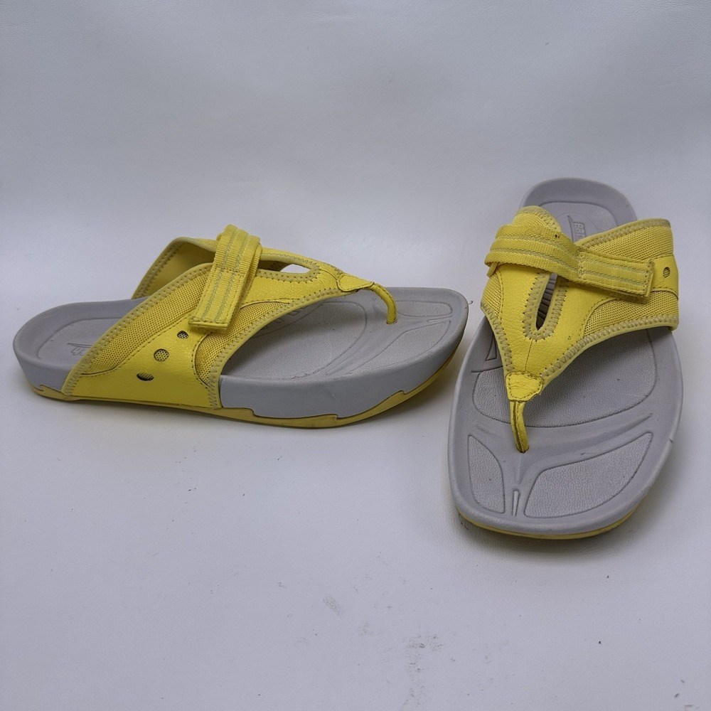 Earth Shoes Sandals Exer Flip Yellow womens size 9 B Flip‎ Flop